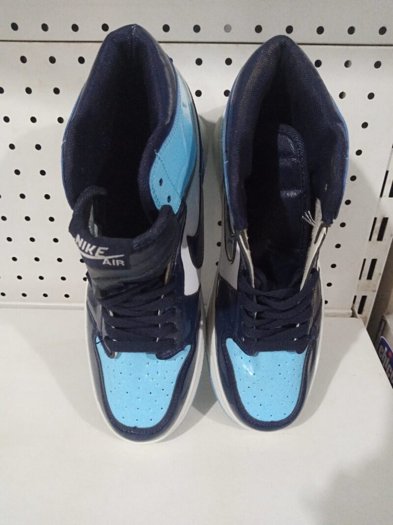 Cute Nike Shoes, Hype shoes for men... size 43 - Image 2