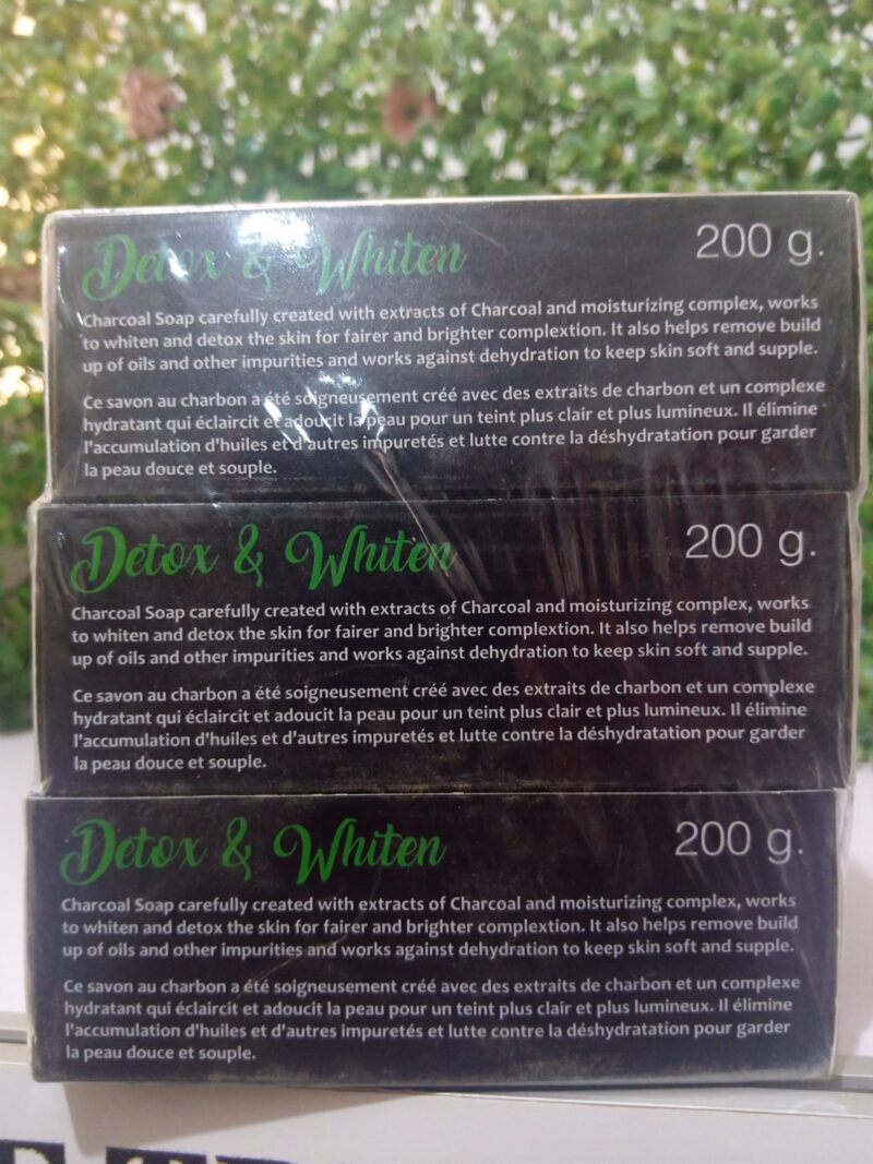 Beauty Formulas Detox and Whiten Charcoal Soap. -200g - Image 2