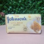 Johnson's Vita-Rich smoothies comforting soap 125g