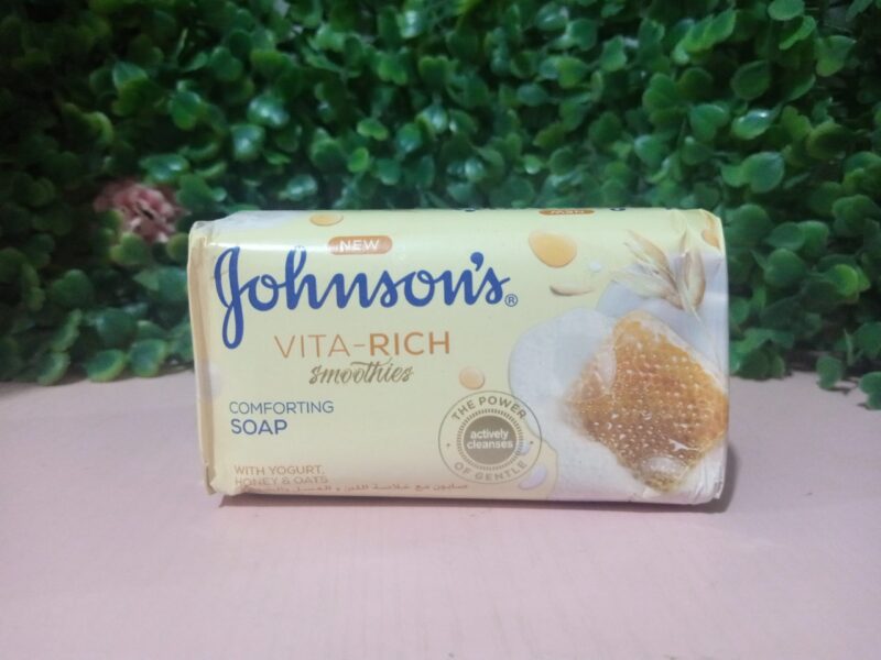 Johnson's Vita-Rich smoothies comforting soap 125g