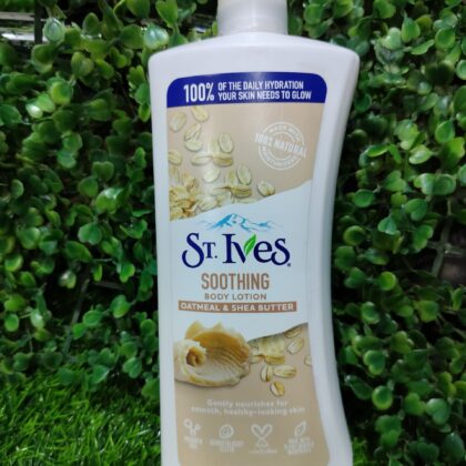 ST. Ives Soothing Body Lotion 621ml