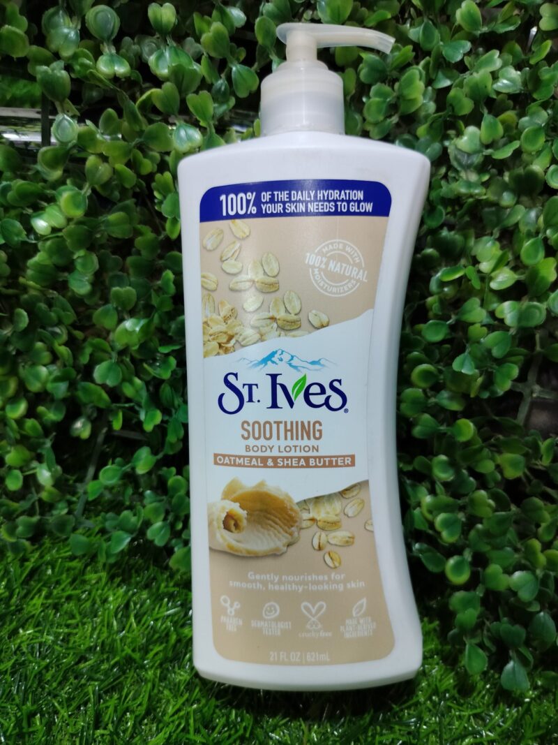ST. Ives Soothing Body Lotion 621ml