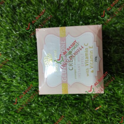 Miss Beaute Glutathione Cream with Vic C & E. 250g
