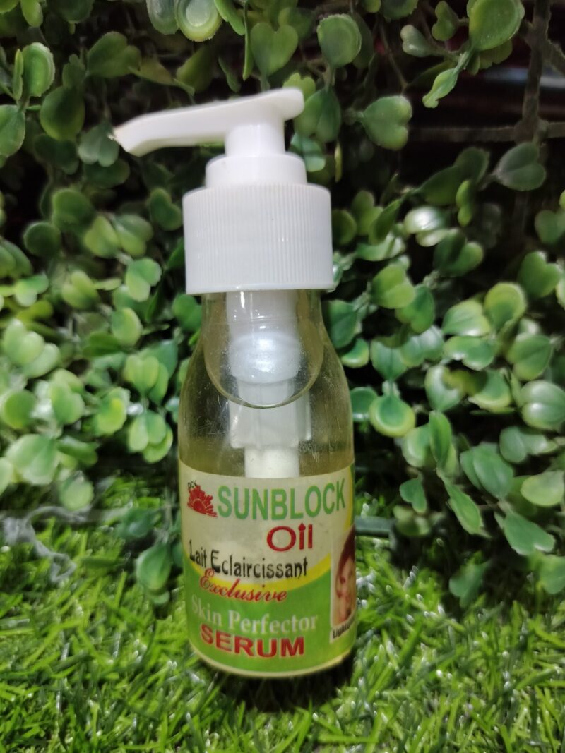 Sunblock Oil skin perfector serum.