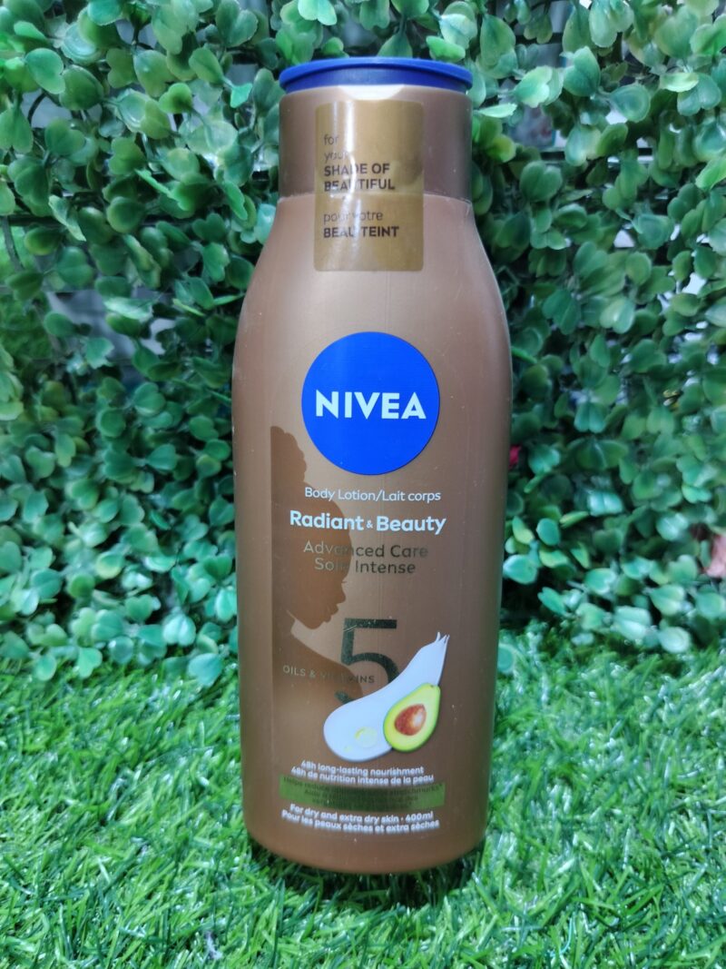 Nivea Radiant & Beauty. 400ml