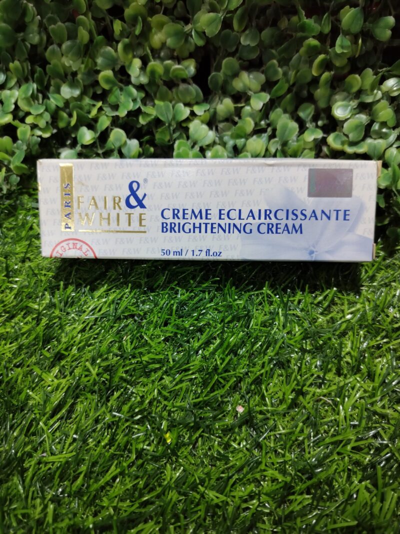 Fair & White Creme Eclaircissant Brightening Cream 50ml