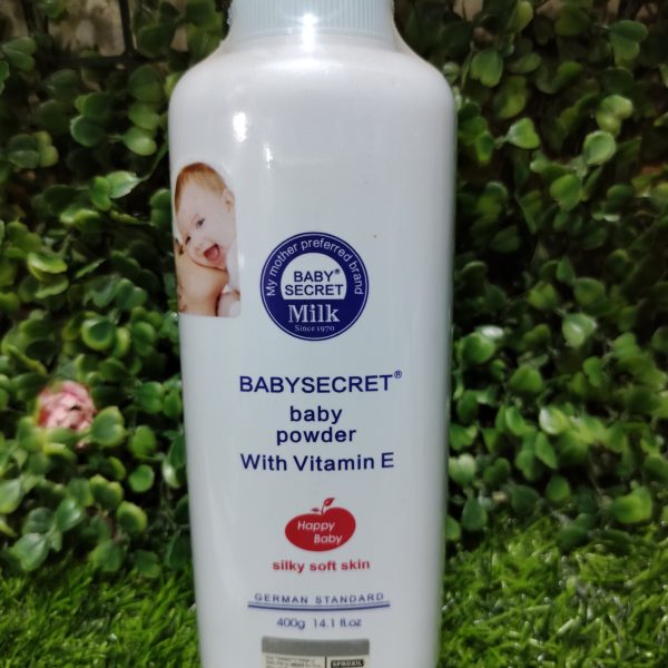 Baby Secret baby powder with vitamin E for silky soft skin. 400g
