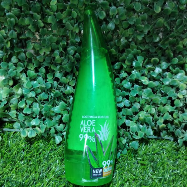 Aloe vera Soothing and moisture Gel 99% Natural. 260ml