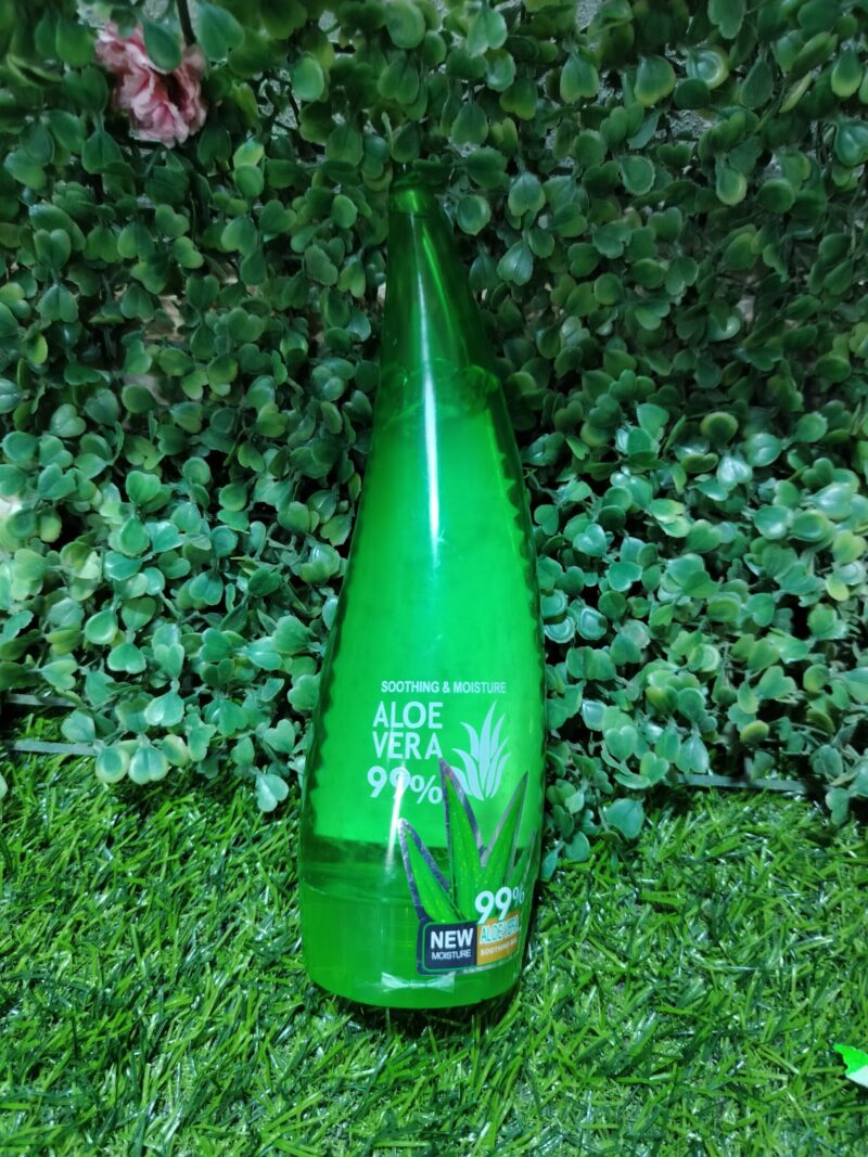 Aloe vera Soothing and moisture Gel 99% Natural. 260ml