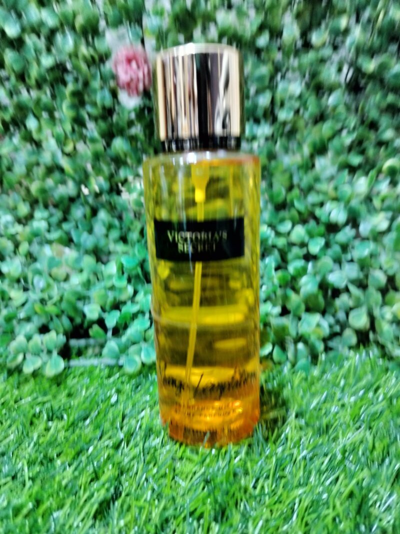 Victoria's Secret Mango Temptation fragrance mist. 250ml