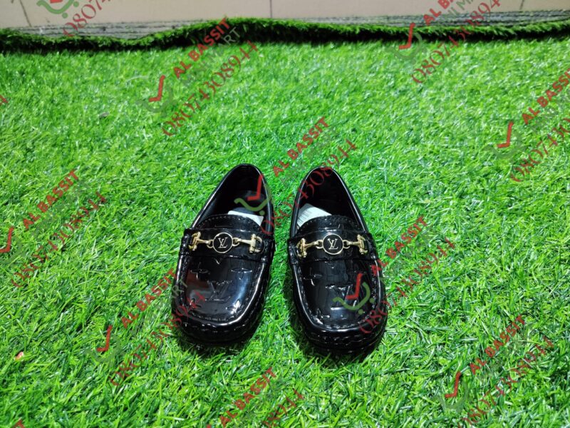 Top notch Louis Vuitton shoes for Boys - Image 2