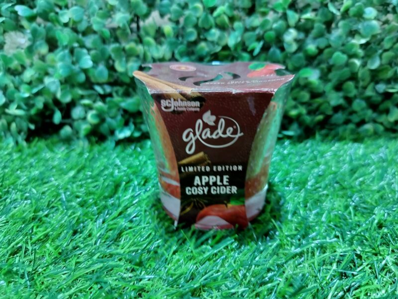 Glade Apple Cosy Cider. 129g