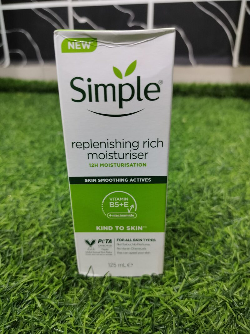 SIMPLE Replenishing Rich Moisturiser