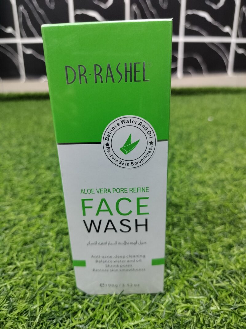 Dr. Rashel Aloe Vera Pore Refine Face Wash.
