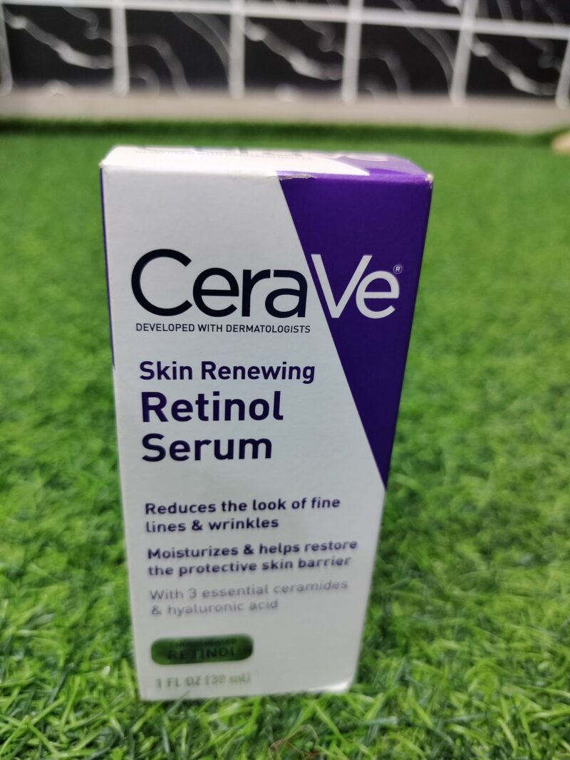 Cerave Skin Renewing Retinol Serum (30ml).