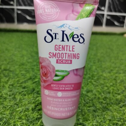 St. Ives Gentle Smoothing Scrub (170g).