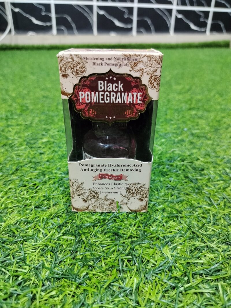 Black Pomegranate Facial Serum (40ml).