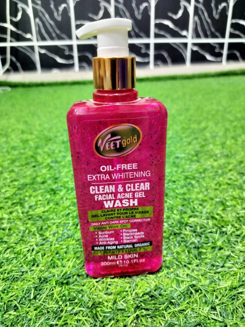 Veetgold Oil-Free Extra Whitening Clean & Clear Facial Acne Gel Wash (300ml).