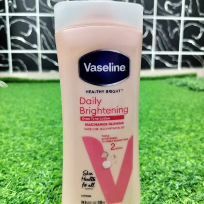 Vaseline Daily Brightening Even Tone Lotion (725ml).