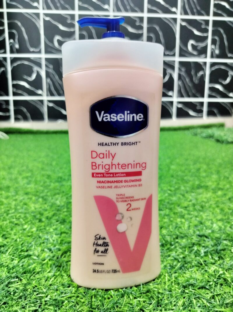Vaseline Daily Brightening Even Tone Lotion (725ml).