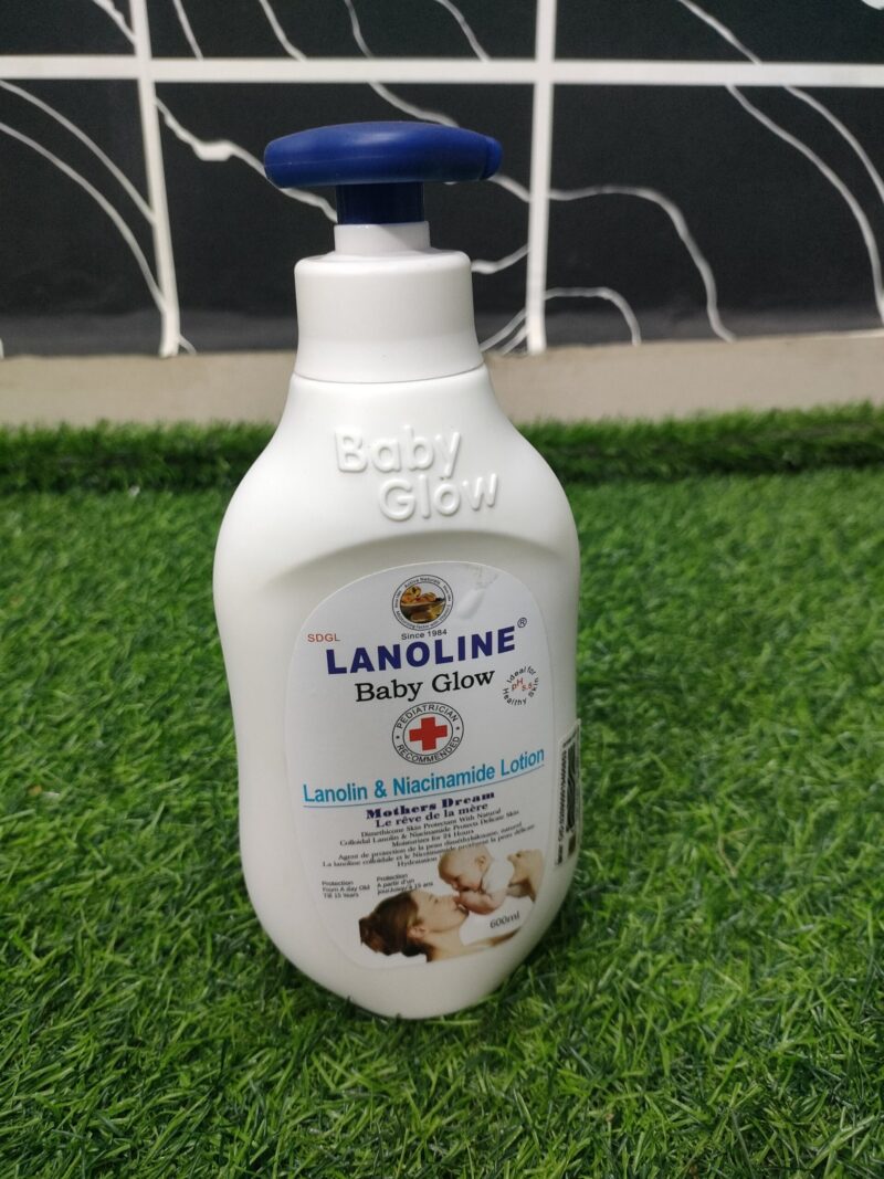Lanoline Baby Glow Lanolin & Niacinamide Lotion (600ml).