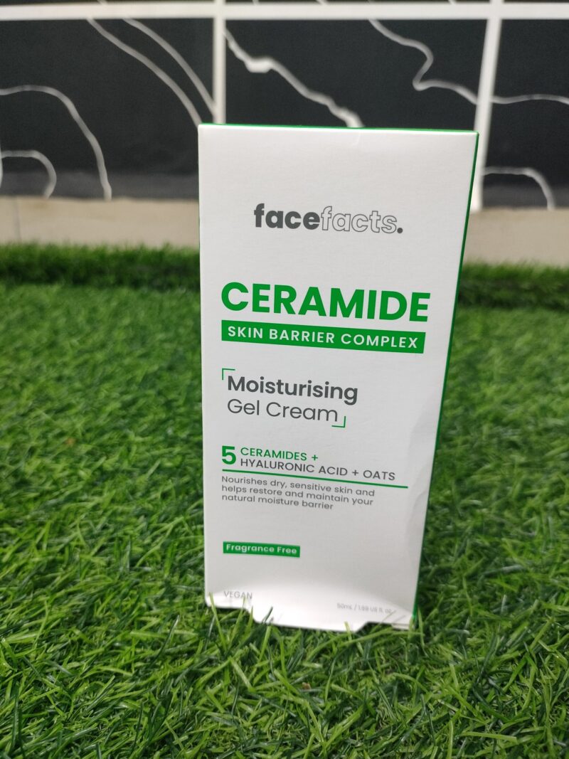 Face Facts Ceramide Skin Barrier Complex Moisturising Gel Cream (500ml).