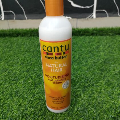 Cantu Shea Butter for Natural Hair Moisturizing Curl Activator Cream (355ml).