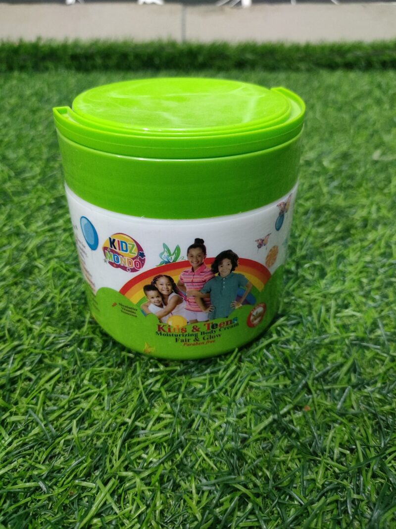 Kidz Mondo Kids & Teens Moisturizing Body Cream (380g).