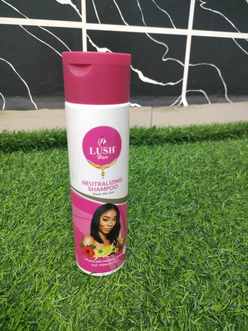 Lush Hair Neutralising Shampoo (350ml).