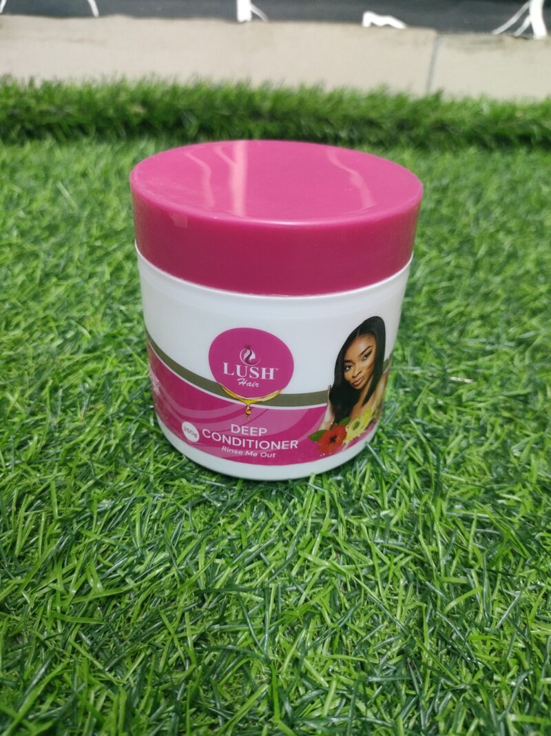 Lush Hair Deep Conditioner (250g).