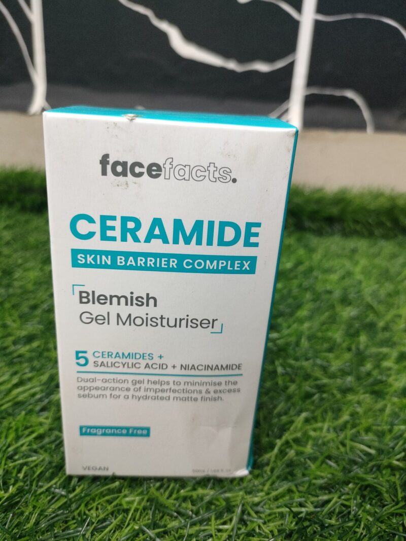Face Facts Ceramide Blemish Gel Moisturiser (50ml).