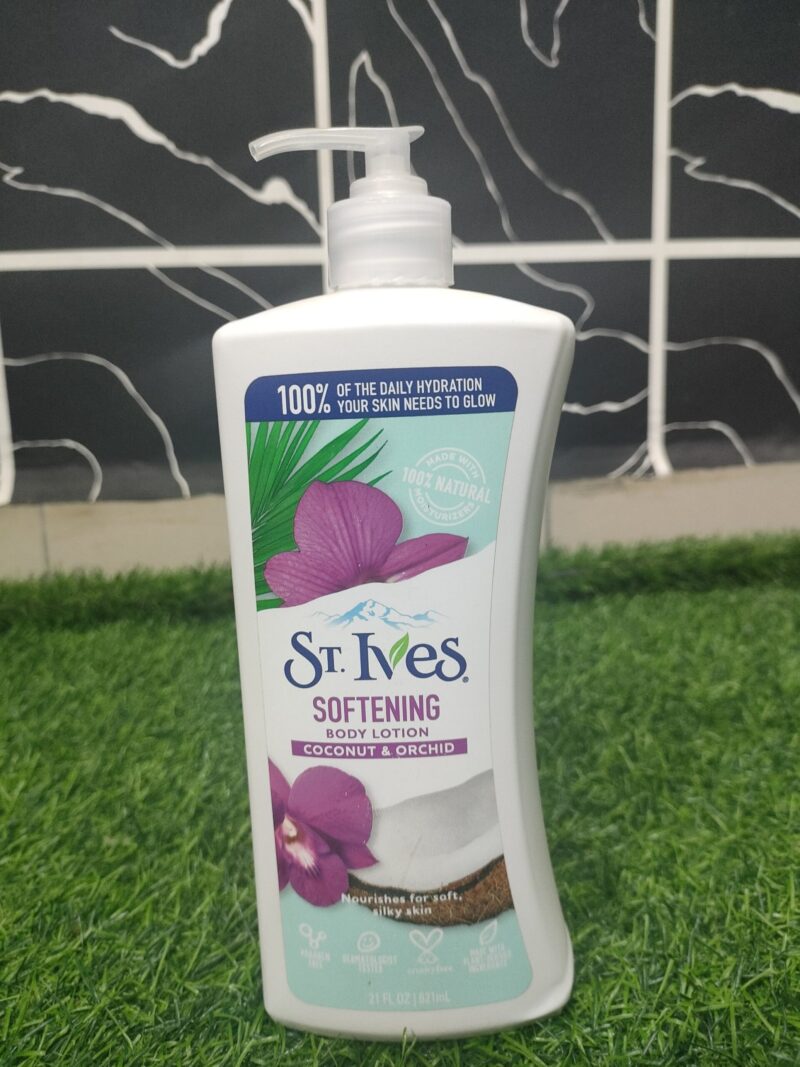 St.Ives Smoothing Body Lotion Rose & Argan Oil (621ml).
