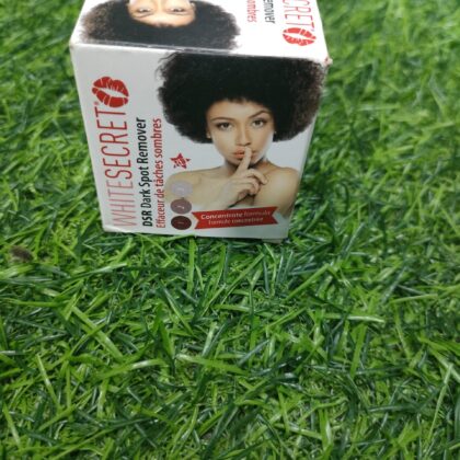 White Secret Dark Spot Remover (30ml).